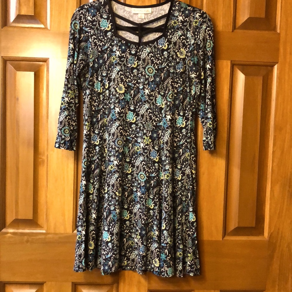 Emaline Petite blue/teal/black colorful dress 3/4 sleeves. Excellent condition